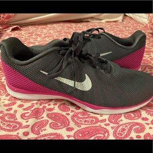 Nike shoes size 10